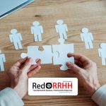 A medida que las organizaciones crecen, aumenta la complejidad de tareas como el pago de sueldos, la administración de contratos, el control de asistencia, la gestión de licencias médicas y el cumplimiento de la normativa laboral chilena. Frente a este escenario, muchas empresas optan por el outsourcing de Recursos Humanos como una solución estratégica.